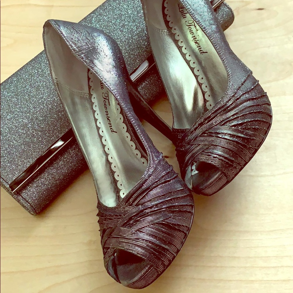 Pewter Peep Toe Pump